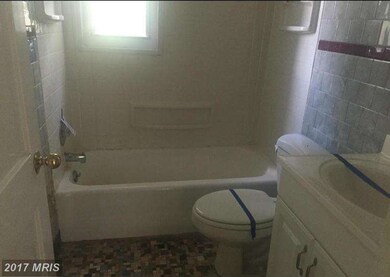 8600 Oakleigh Rd, Parkville, MD 21234 - photo 2