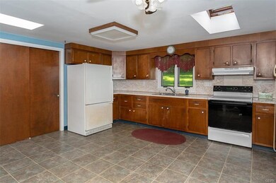 4172 Mill Rd, Emmaus, PA 18049 - photo 6