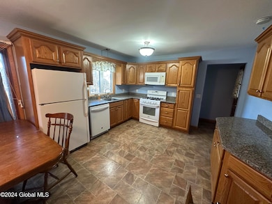 26 James Dr, Albany, NY 12211 - photo 3