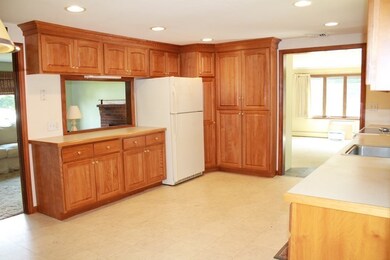 2 Colleen Cir, Burlington, MA 01803 - photo 7