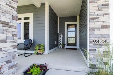 9828 Marnewood Dr, Johnston, IA 50131 - photo 4