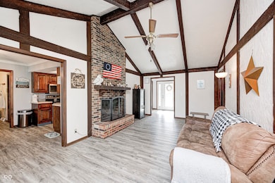 1325 Sherwood Dr, Greenfield, IN 46140 - photo 6