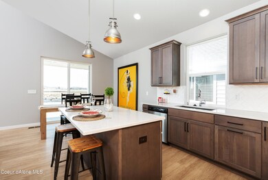 6 - Kitchen