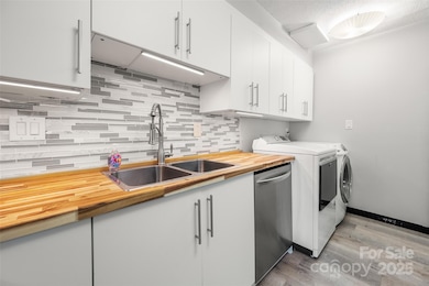 1908 Harvest Ln, Charlotte, NC 28210 - photo 5