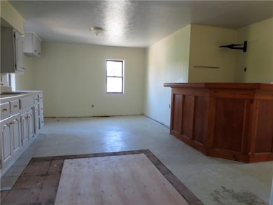 Built In Bar.