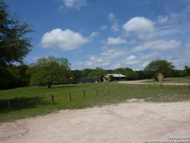 19202 Lovers Ln, Helotes, TX 78023 - photo 5