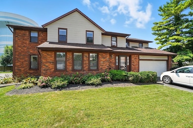 1827 Watertower Dr unit 1827, Columbus, OH 43235 - photo 2