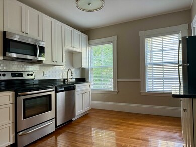 21 Beckford St unit 2, Salem, MA 01970 - photo 4