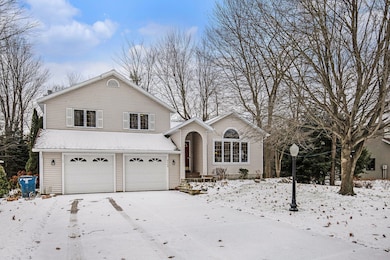 6468 Wildcreek Dr, Holland, MI 49423 - photo 3