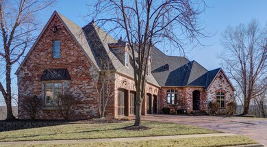 6076 S Danforth Ave-6