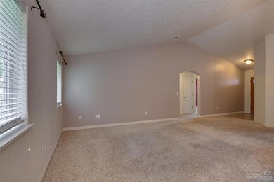 19590 Greatwood Loop, Bend, OR 97702 - photo 6