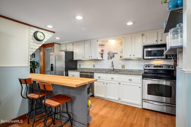 1012 - kitchen