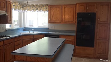 15815 Agate St SE, Yelm, WA 98597 - photo 6