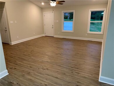 126 Persimmon Cir, Statesville, NC 28625 - photo 7