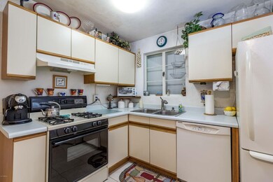 AZA_Listing_Smith_9810_4thAve_Images_WB-