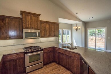 Granite Counters & Stainless Appliances