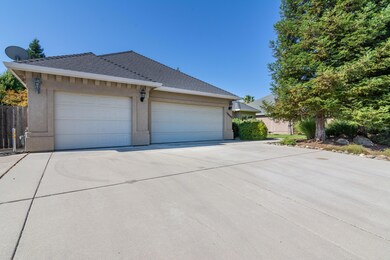 3-Car Garage