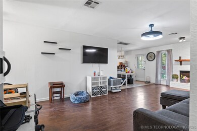 683 E Glenpool Blvd, Glenpool, OK 74033 - photo 6