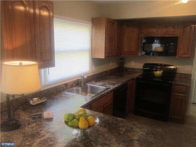 41 Bloomfield Ln, Willingboro, NJ 08046 - photo 2