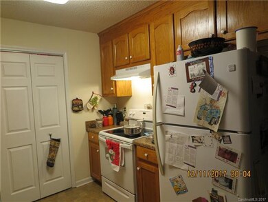 506 Sara Ct, Gastonia, NC 28052 - photo 4