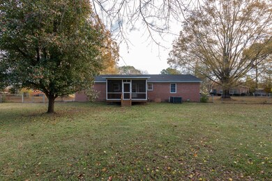 418 Gayle Blvd, Winterville, NC 28590 - photo 2