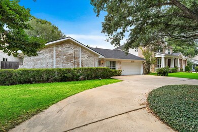 13910 Britoak Ln, Houston, TX 77079 - photo 3