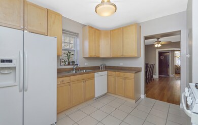6147 N Mozart St unit 2, Chicago, IL 60659 - photo 5