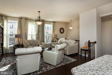 9053 Isabel Ln, Manassas Park, VA 20111 - photo 4