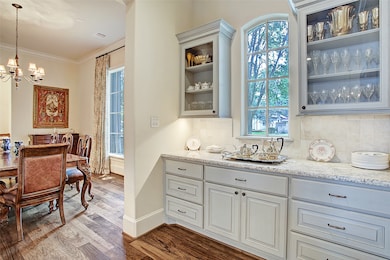 8406 Raylin Dr, Houston, TX 77055 - photo 6