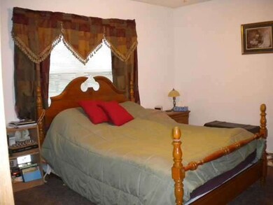 1705 Thresher Dr, Columbus, IN 47201 - photo 7