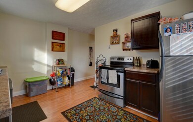 665- Kitchen (2)