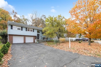 55 Carlson Ct, Closter, NJ 07624 - photo 2