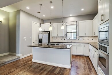 784 Nicholson St, Houston, TX 77007 - photo 6