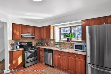 9 Clavendon Ct Middletown-large-005-005-
