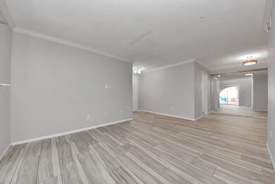 2744 Briarhurst Dr unit 23, Houston, TX 77057 - photo 7