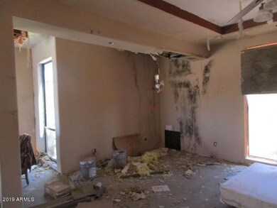 OA-105-12512-h3030452EB-Interior