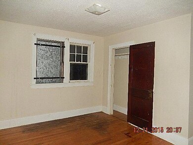176 N Chase bed 1