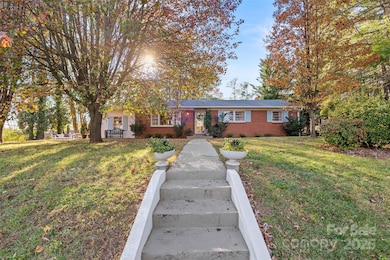 From this prime corner lot, you’re less than a five minute walk to Nine Mile, Tall John’s, and All Day Darling!