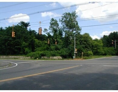 483 Thurston St, Wrentham, MA 02093 - photo 4