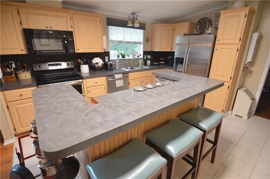 6135 Simons Rd, Zephyrhills, FL 33541 - photo 5