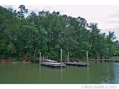 Dock - Dock in place, ready for you to enjoy fun o