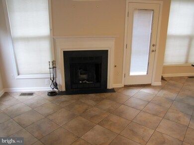 2456 Founders Way, Herndon, VA 20171 - photo 5