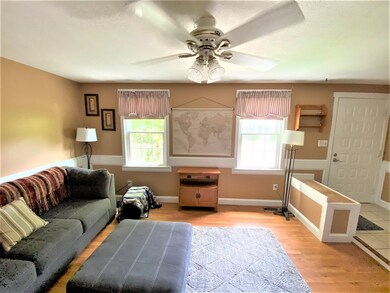 22 Foxmoor Cir unit U135, Nashua, NH 03063 - photo 4