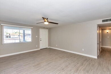 3527 E Thunderbird Rd-large-003-22-Main