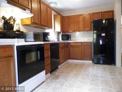 26421 Yowaiski Mill Rd, Mechanicsville, MD 20659 - photo 2