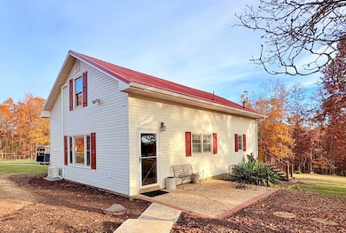 2740 Lantern Rd, Radford, VA 24141 - photo 2