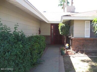 Cute front door w/ security door