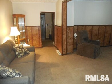 1635 W 3rd St, Davenport, IA 52802 - photo 6