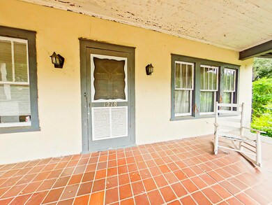 002_18-front_porch_50