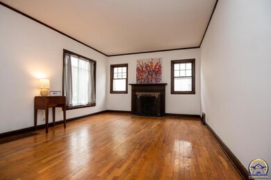 1142 SW Wayne Ave, Topeka, KS 66604 - photo 3